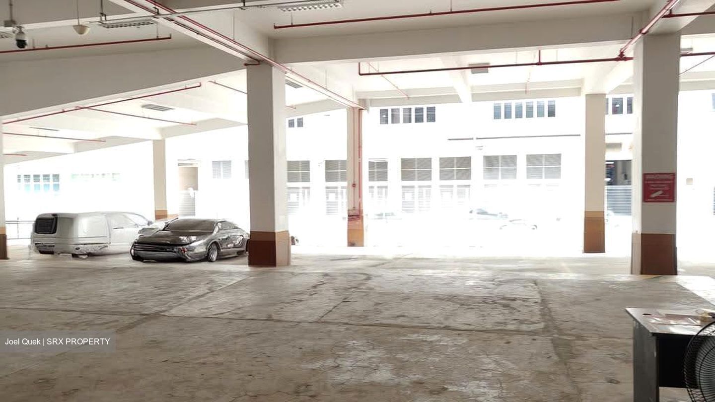 A'posh Bizhub (D27), Factory #610992311